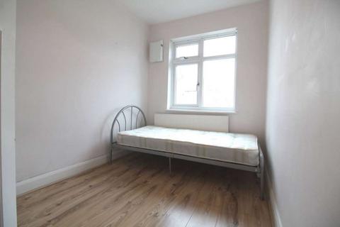 32 Sunnycroft Road, Hounslow, TW3 4DR