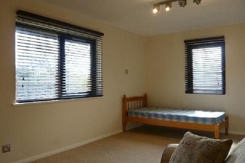 Studio for sale - Camelot Court, Ifield, Crawley, West Sussex. RH11 0PB