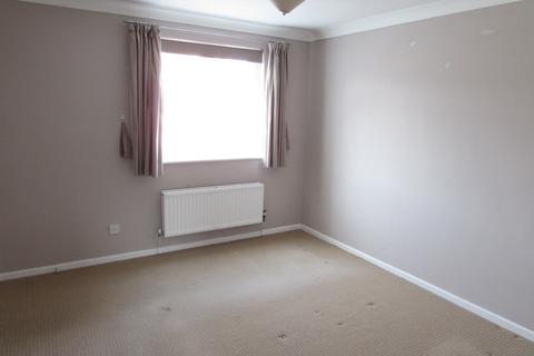 2 bedroom end of terrace house to rent, Pineview Drive, Newport, Isle Of Wight, PO30