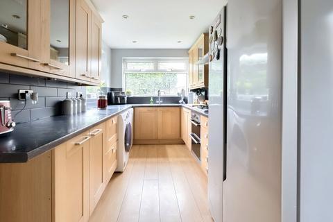 6 Ure Grove, Wetherby, LS22 7UF