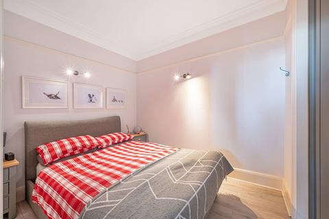 1 bedroom flat for sale, Hillside Court, Hampstead, London, NW3