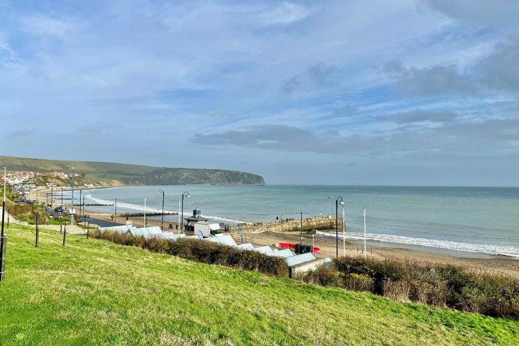 Location   200 metres from Swanage Beach