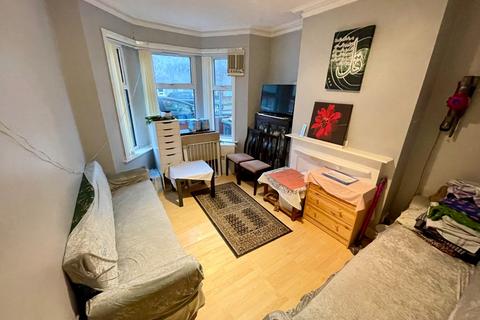 28 Ash Road, Luton, LU4 8AG