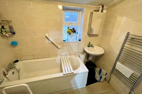 28 Ash Road, Luton, LU4 8AG