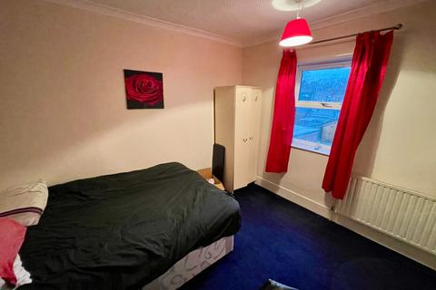 28 Ash Road, Luton, LU4 8AG
