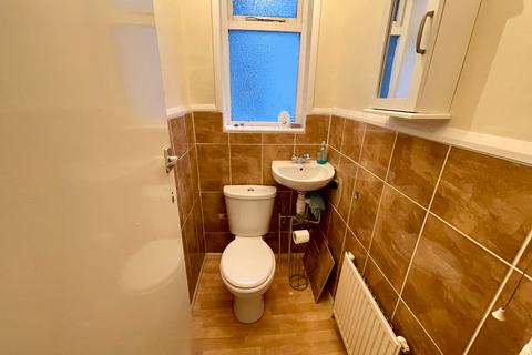 28 Ash Road, Luton, LU4 8AG
