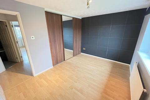 1 bedroom flat for sale - Godwin Close, Chingford, E4