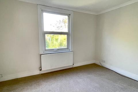6 Woodfield Lane, Ashtead, KT21 2BE