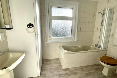 6 Woodfield Lane, Ashtead, KT21 2BE