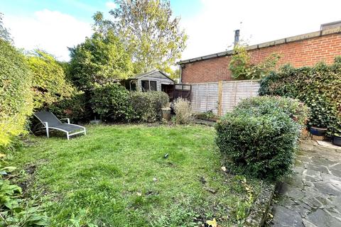 6 Woodfield Lane, Ashtead, KT21 2BE