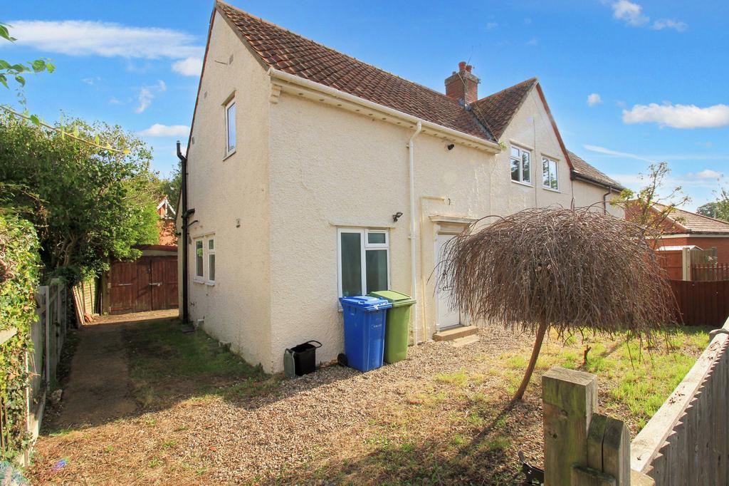 Borrow Road, Norwich NR4 4 bed semidetached house to rent £