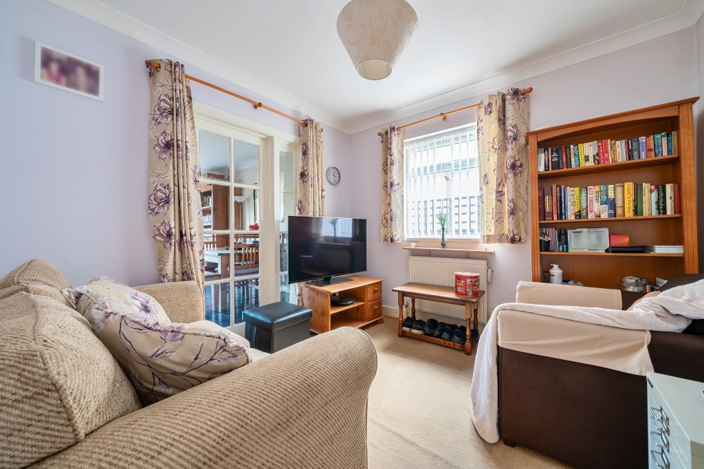 Eton Wick, Berkshire, SL4 4 bed detached bungalow for sale £675,000