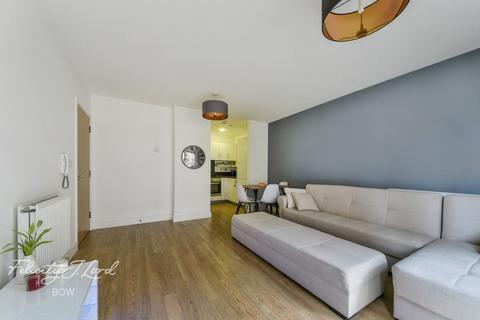 Flat 1, 30 Oxley Square, London, E3 3GS