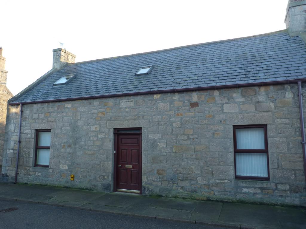 Seaview Road, Buckie 3 bed semidetached house to rent £800 pcm (£185 pw)