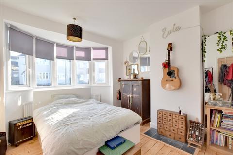 100 Moordown, London, SE18 3NG
