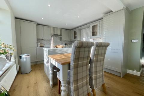 3 bedroom cottage to rent, 2 West End, Osmotherley, Northallerton