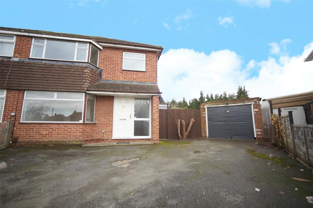 Brooklyn Gardens, Cheltenham... 3 bed semidetached house £1,400 pcm