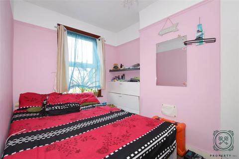 4 bedroom terraced house for sale - Aveling Park Road, London, E17