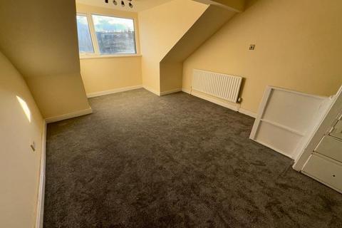 2 bedroom terraced house to rent, Scholemoor Road, Bradford, West Yorkshire, BD7