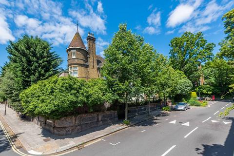 3 bedroom flat to rent, Frognal, Hampstead, London, NW3