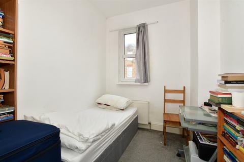 2 bedroom flat for sale, Parrock Street, Gravesend, Kent