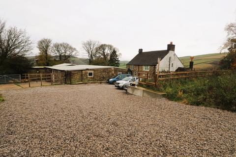 4 bedroom equestrian property to rent - Highgate Road, Hayfield, SK22