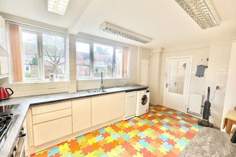 3 bedroom terraced house for sale, Keir Hardie Way, Barking