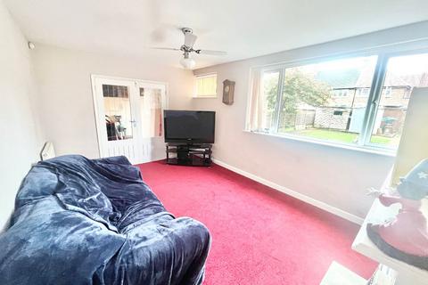 3 bedroom terraced house for sale, Keir Hardie Way, Barking