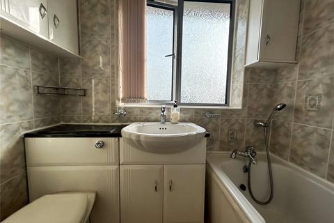 32 Amberley Walk, Chadderton, Oldham, OL9 6SL
