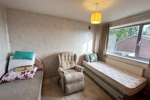 32 Amberley Walk, Chadderton, Oldham, OL9 6SL