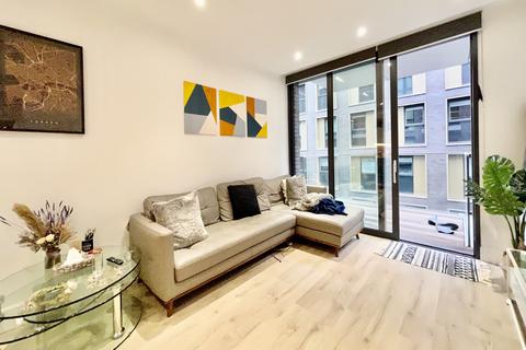 2 bedroom apartment to rent, Neroli House, London E1