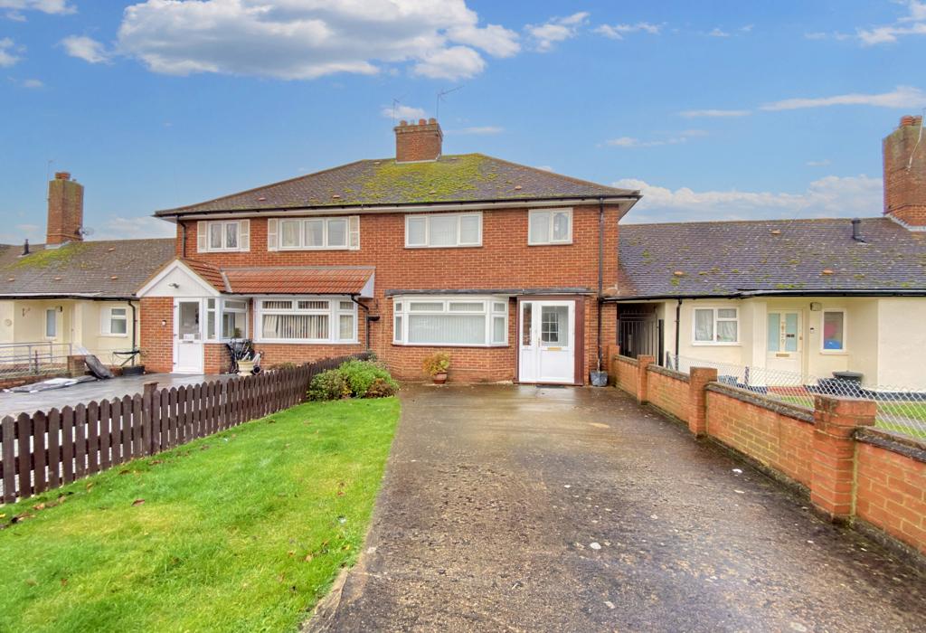 Violet Avenue, Hillingdon, Middlesex 3 bed semidetached house £2,100