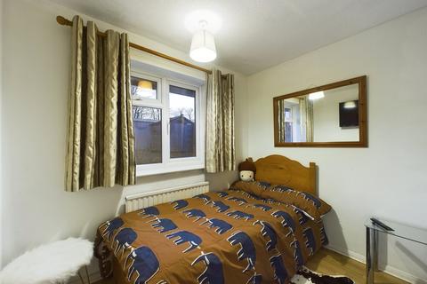 2 bedroom bungalow for sale, Chiltern Avenue, Farnborough, Hampshire, GU14