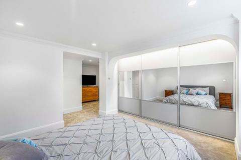 34 Kingston Hill Place, Kingston Upon Thames, KT2 7QY