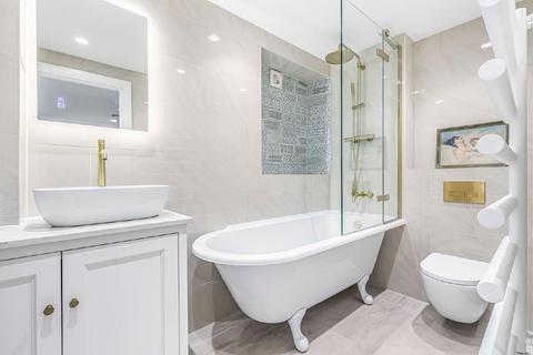34 Kingston Hill Place, Kingston Upon Thames, KT2 7QY