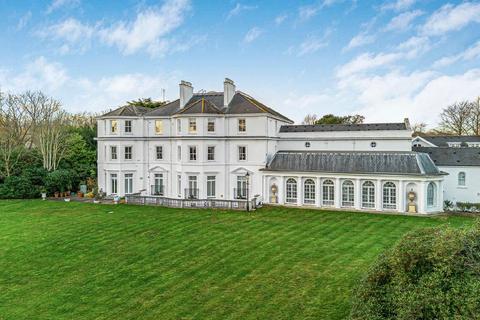 34 Kingston Hill Place, Kingston Upon Thames, KT2 7QY