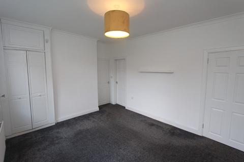 2 bedroom flat to rent, Lochend Quadrant, Lochend, Edinburgh, EH7