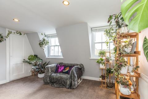 2 bedroom flat for sale, Regency Square, Brighton, BN1 2FJ