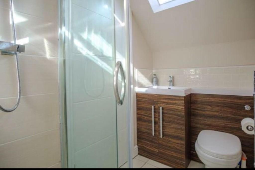 En-Suite to Bedroom One