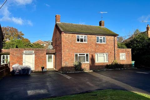 21 Madan Road, Westerham, TN16 1DU