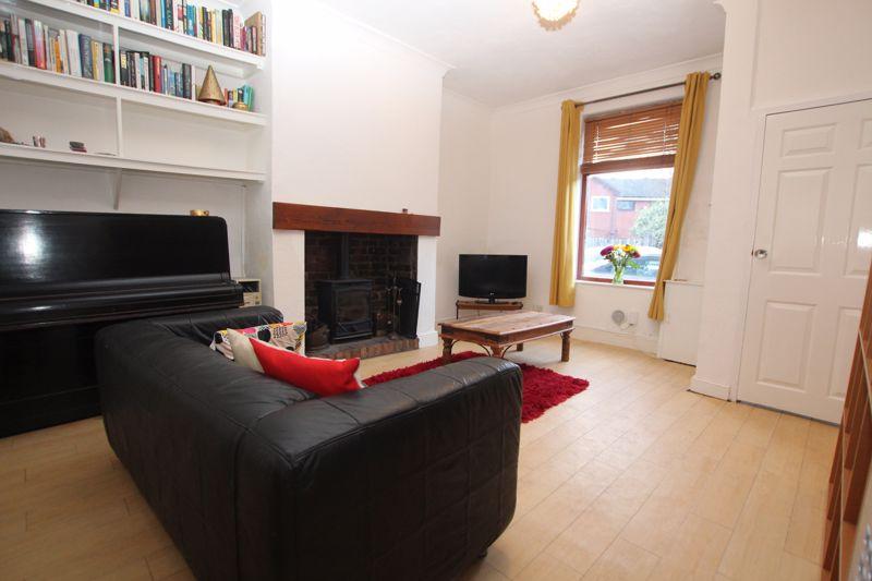 Torrington Street, Heywood 2 bed terraced house to rent £725 pcm (£