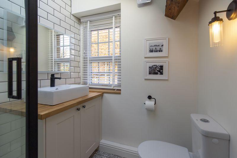 En-suite Shower