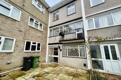 2 bedroom townhouse for sale, Long Riding, Basildon