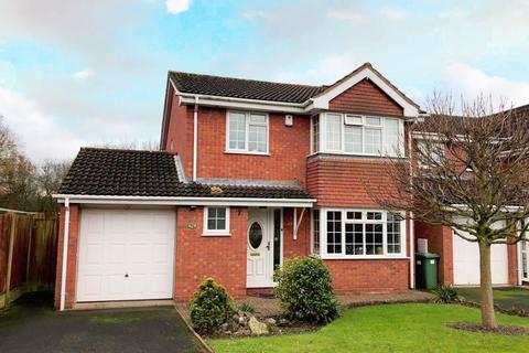 4 bedroom detached house for sale, The Parkway, Shelfield. WS4 1XB