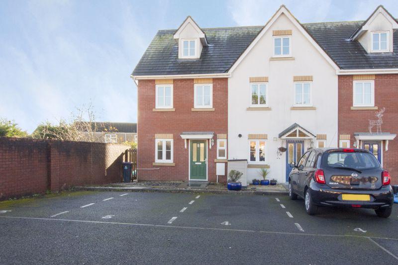 Oakfield Mews, Cwmbran REF00023957 3 bed terraced house for sale £