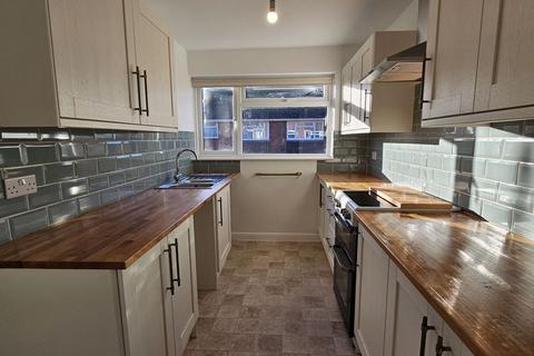 2 bedroom maisonette to rent, Hendingham Close, Tuffley