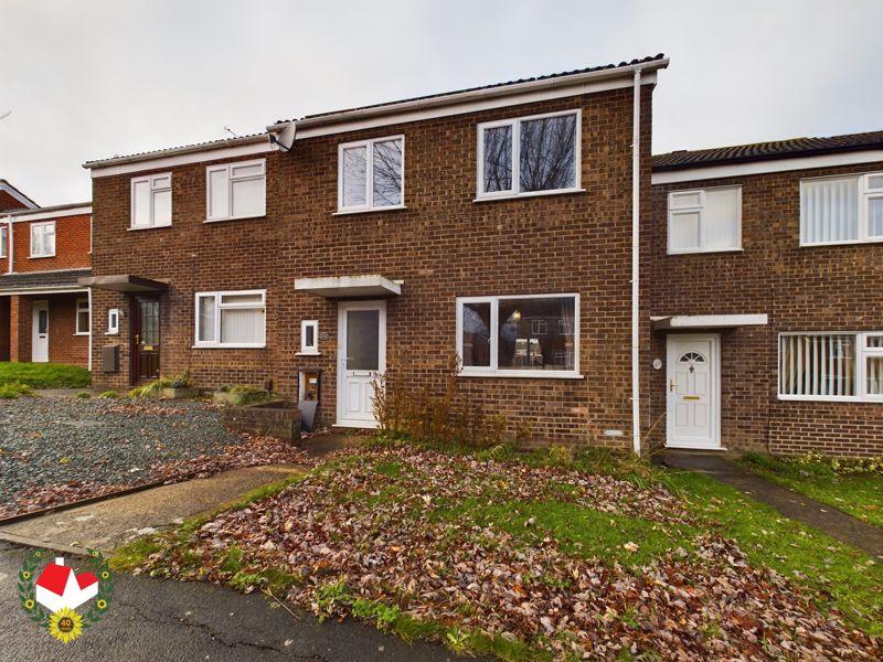 Campion Close, Robinswood, Gloucester, GL4 6YQ 3 bed terraced house for