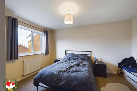 54 Campion Close, Gloucester, GL4 6YQ