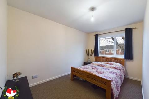 54 Campion Close, Gloucester, GL4 6YQ