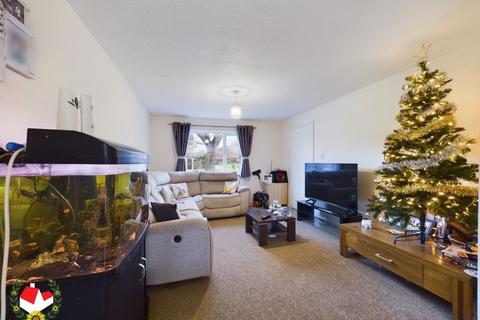 54 Campion Close, Gloucester, GL4 6YQ